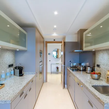 Appartement Marbella Banus Suites - Jardines Del Principe - Golden Mile - Luxury Residence - Premium 3Br - 3Ba - Spacious Outdoor Terrace - S Pool - Gym - Premium Finishes - Prime Golden Mile Location - Ideal For Families